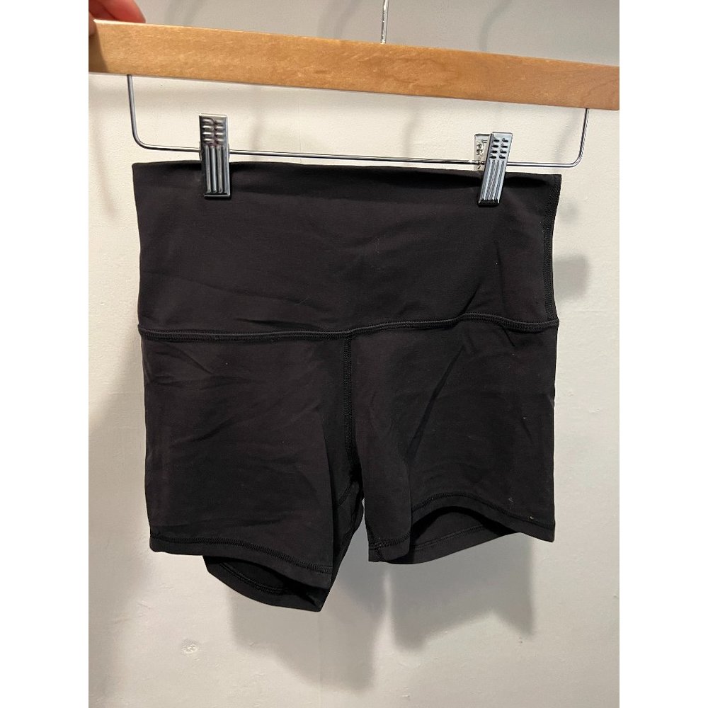 lululemon Align™ High-Rise Short 4", Size 6